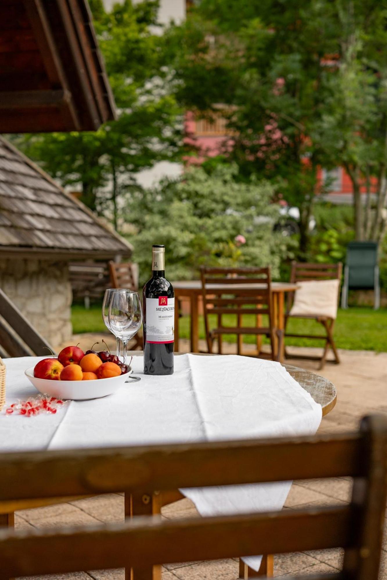 Hotel Garni Zanella Фучино Экстерьер фото