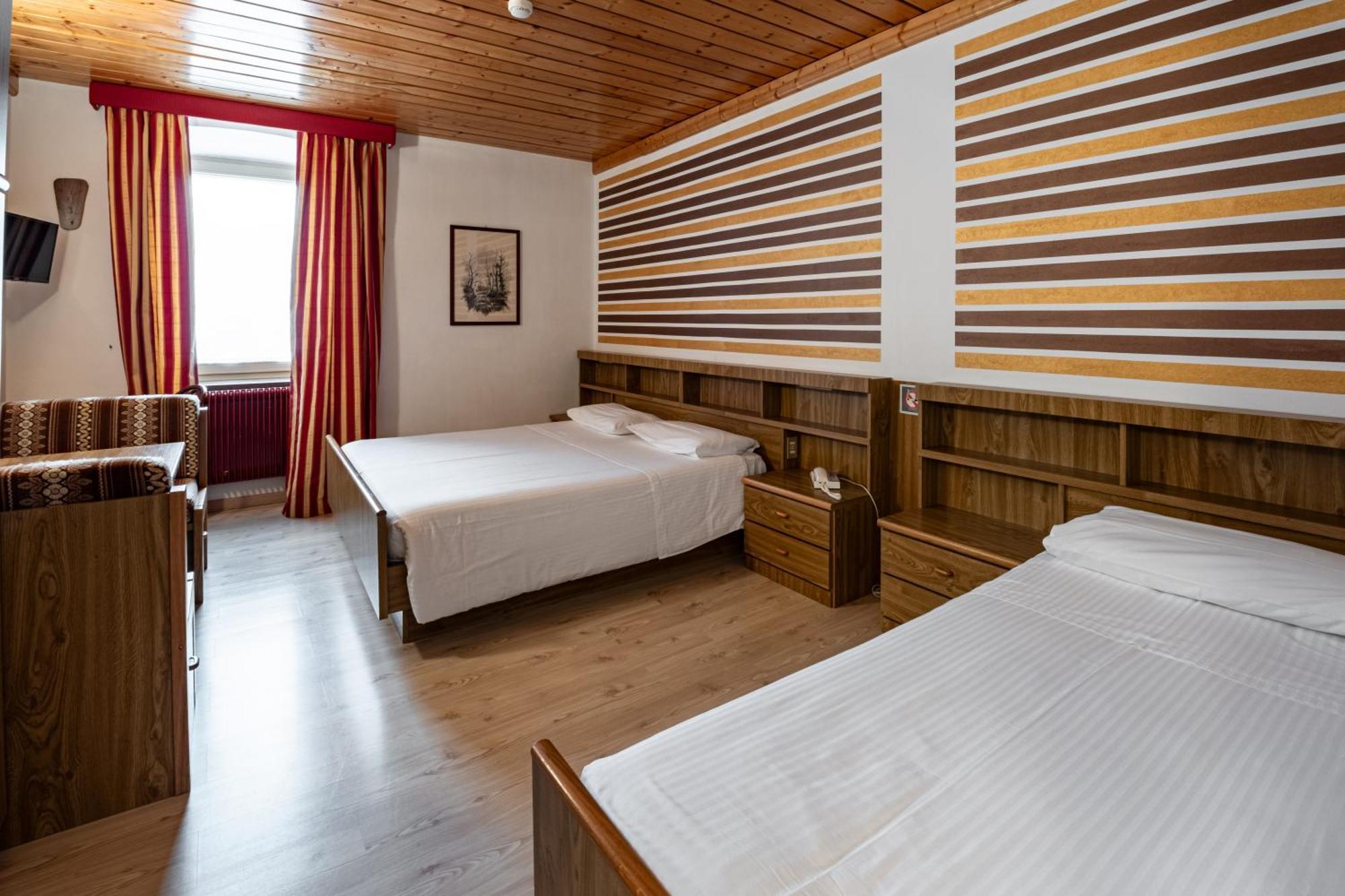 Hotel Garni Zanella Фучино Экстерьер фото